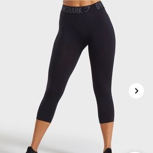 GYMSHARK CROPPED FIT LEGGINGS